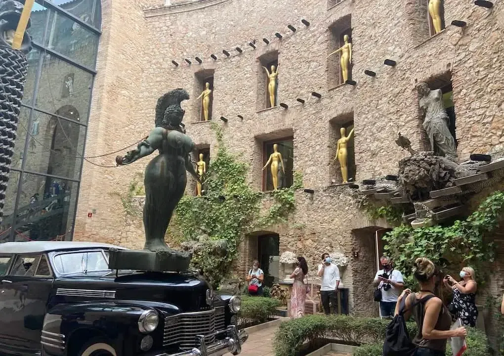 Figueres y museo Dali